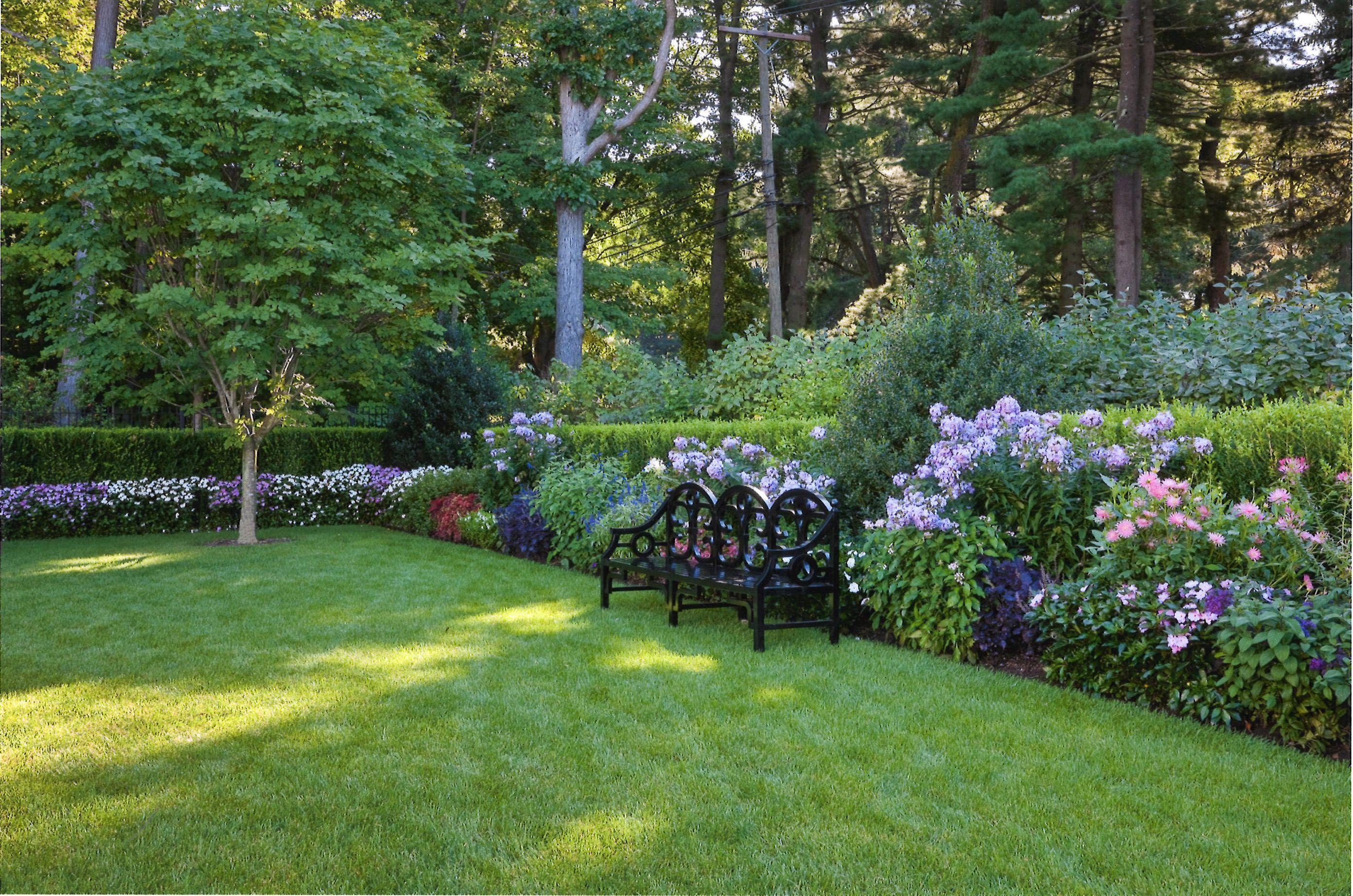 39 Old Farm Road Darien, CT 06820 - Photo 35 of 36 a garden with flowers and trees