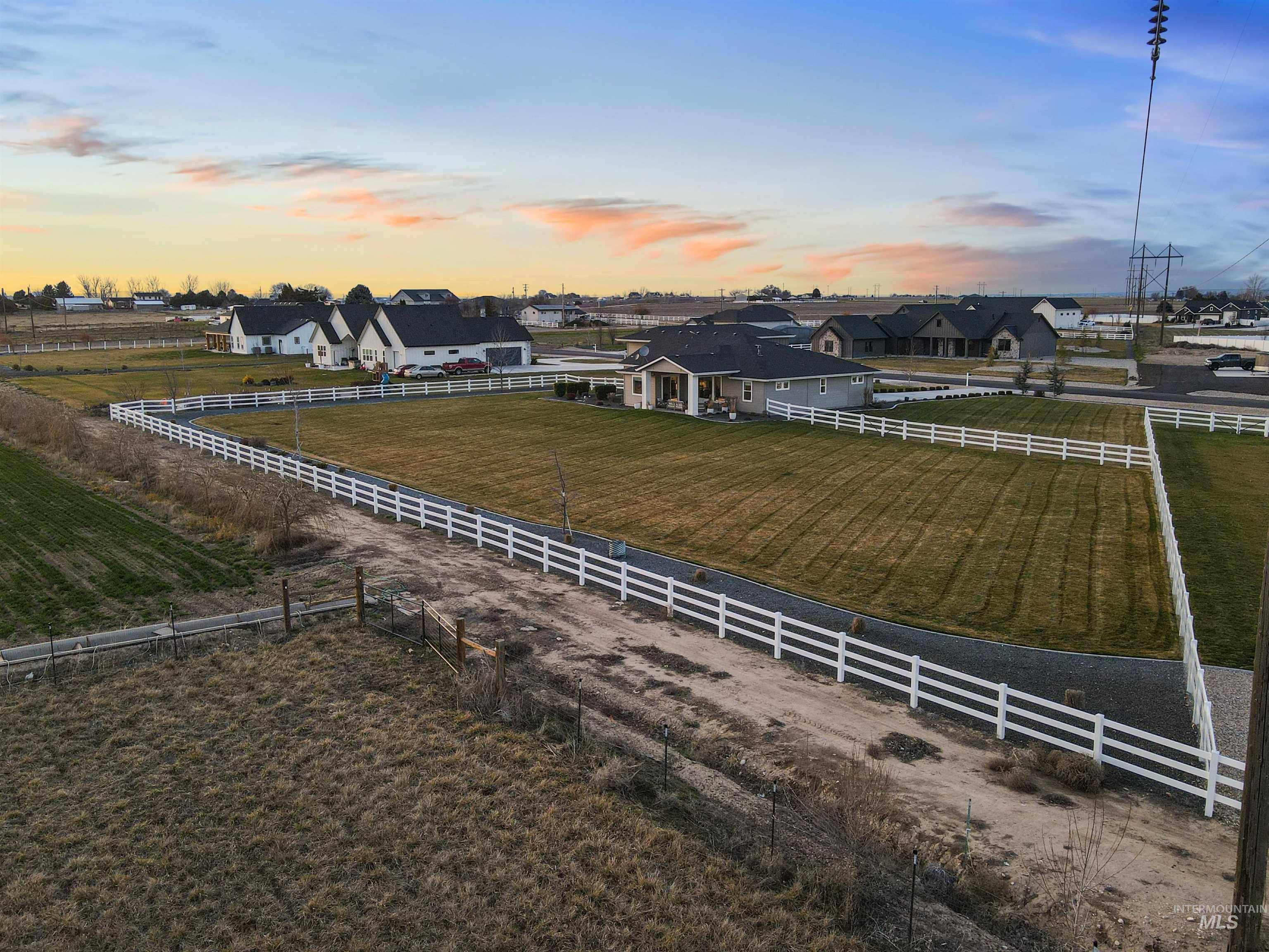 16901 Spring Meadow Drive Caldwell, ID 83607 - Photo 44 of 50 View of yard with a residential view