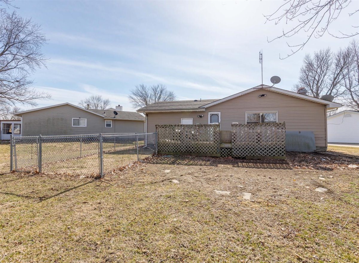 401 Armor Road Springfield, IL 62704 - Photo 14 of 17