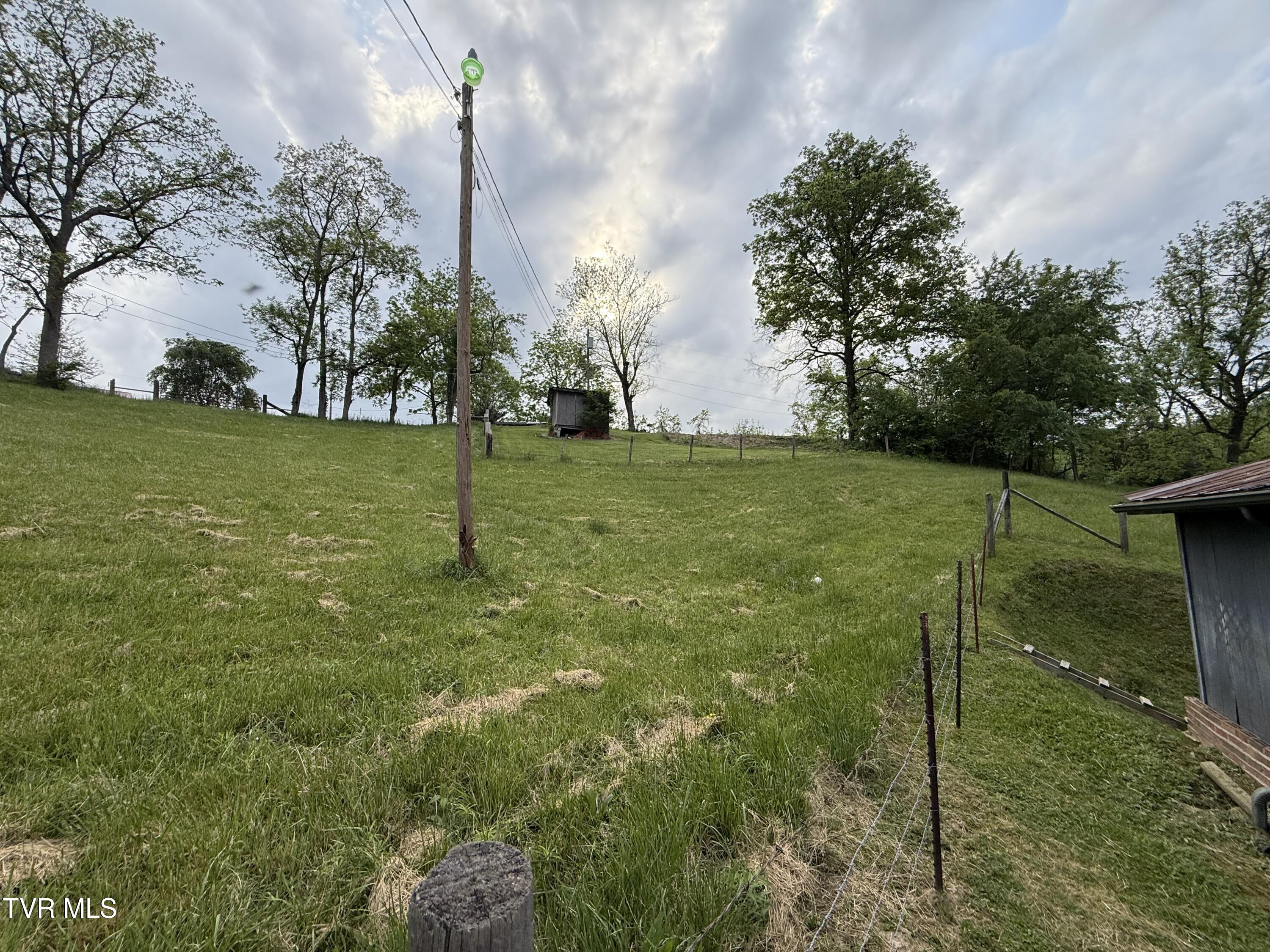 125 Babb Road Elizabethton, TN 37643 - Photo 11 of 50 IMG_1309