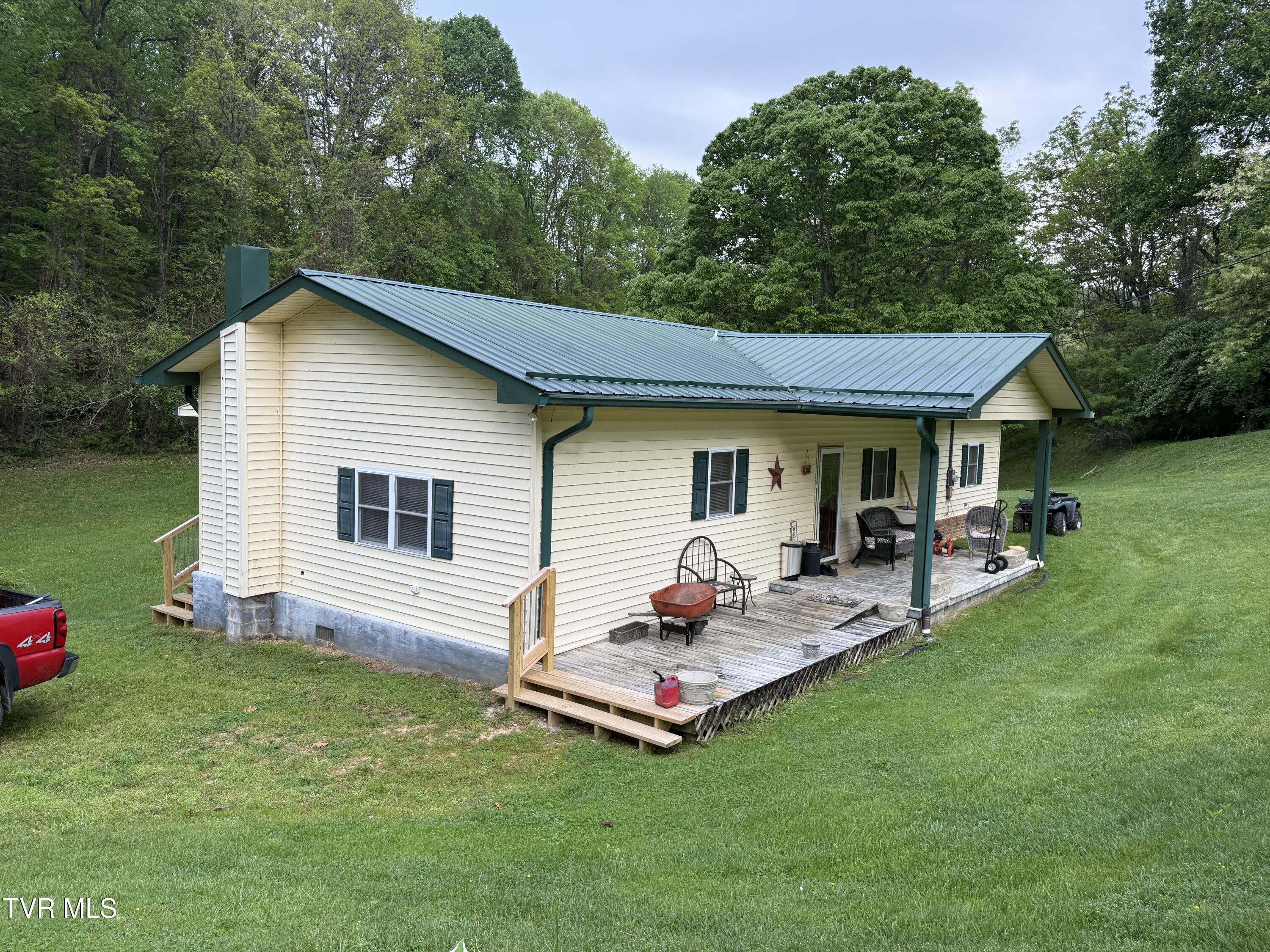 125 Babb Road Elizabethton, TN 37643 - Photo 7 of 50 IMG_1308