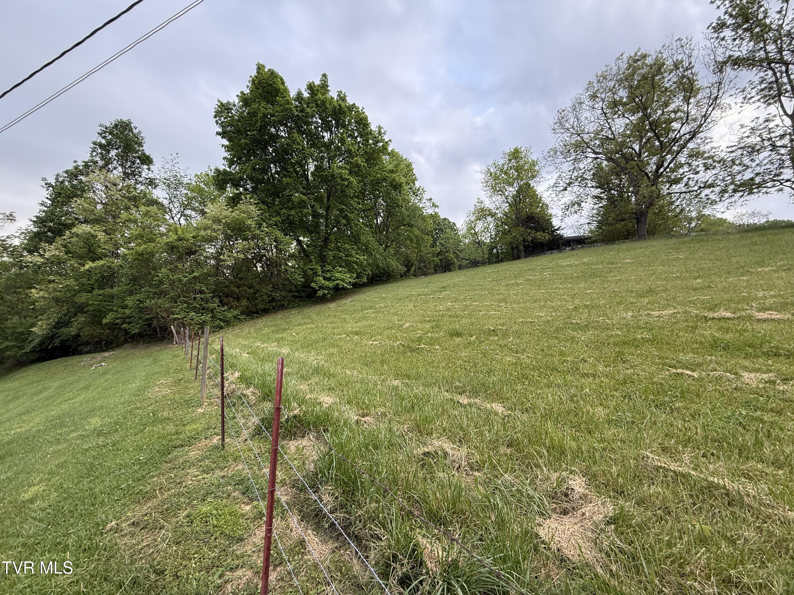 125 Babb Road Elizabethton, TN 37643 - Photo 9 of 50 IMG_1311