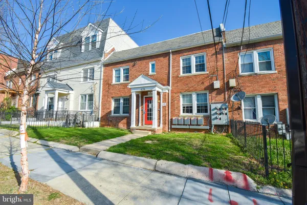 $875,000 | 636 Girard Street Northeast, Washington, DC 20017