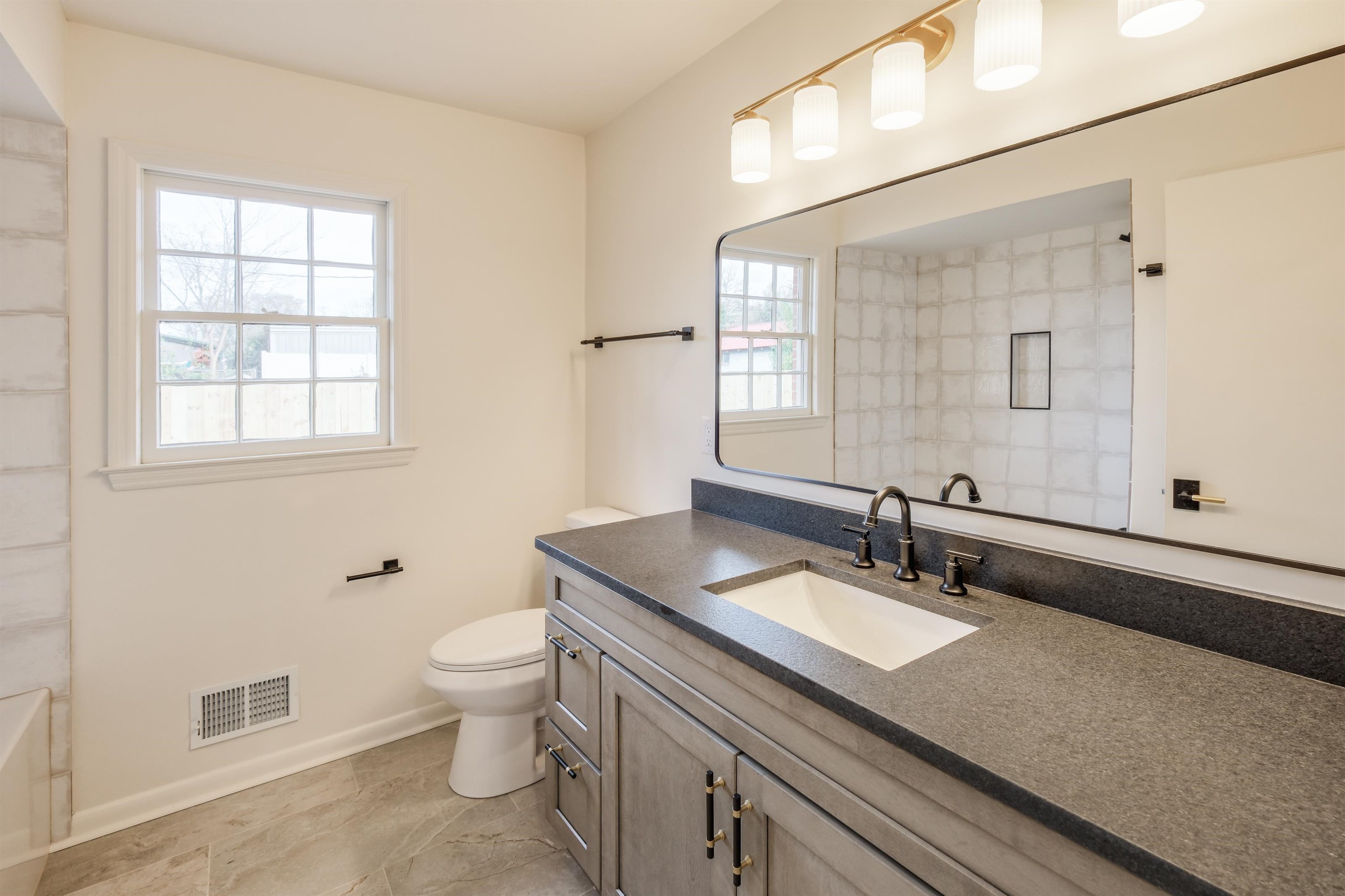 405 Oak Grove Road Spartanburg, SC 29301 - Photo 17 of 26 Gallery Image 17