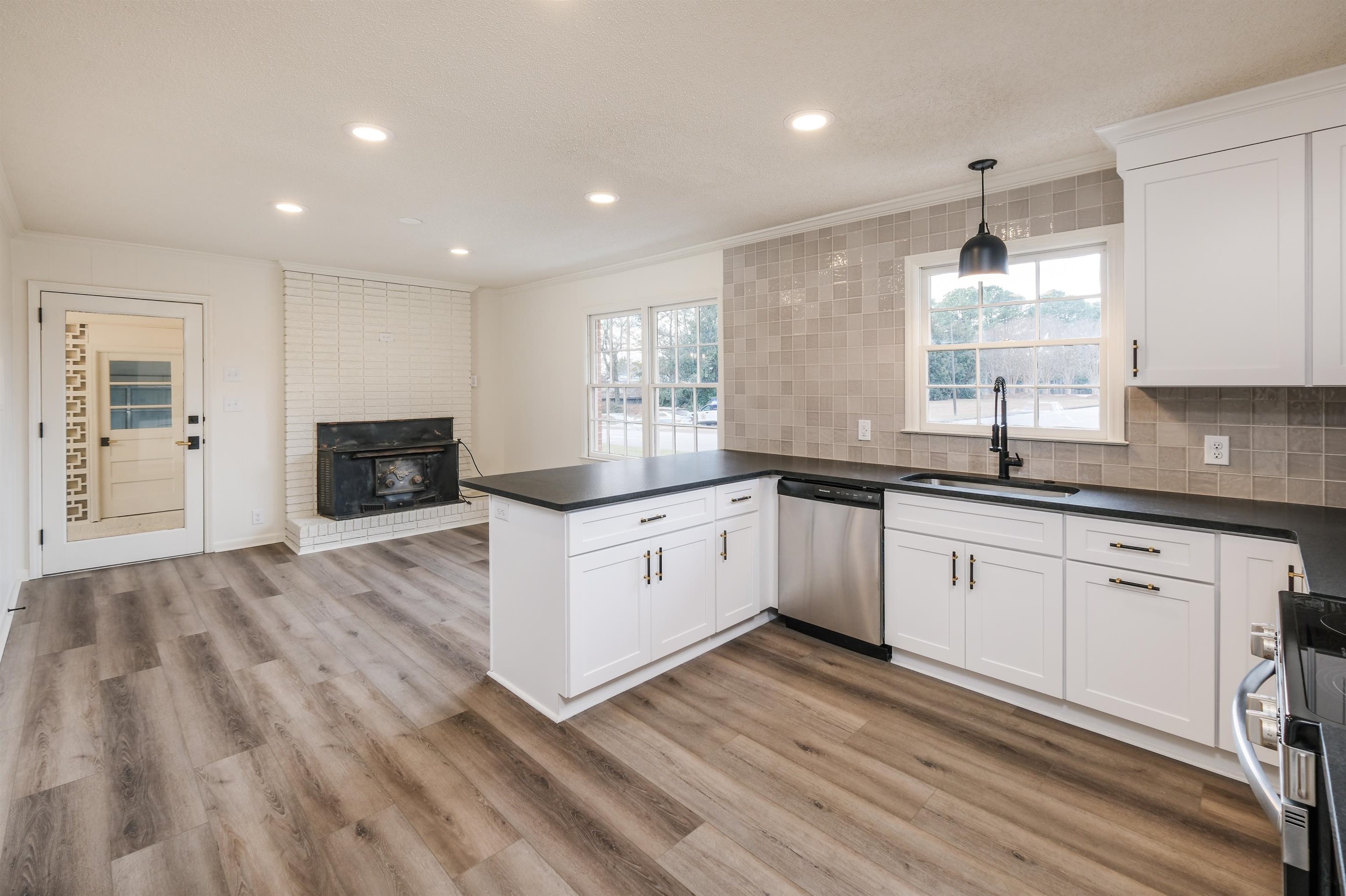 405 Oak Grove Road Spartanburg, SC 29301 - Photo 8 of 26 Gallery Image 8