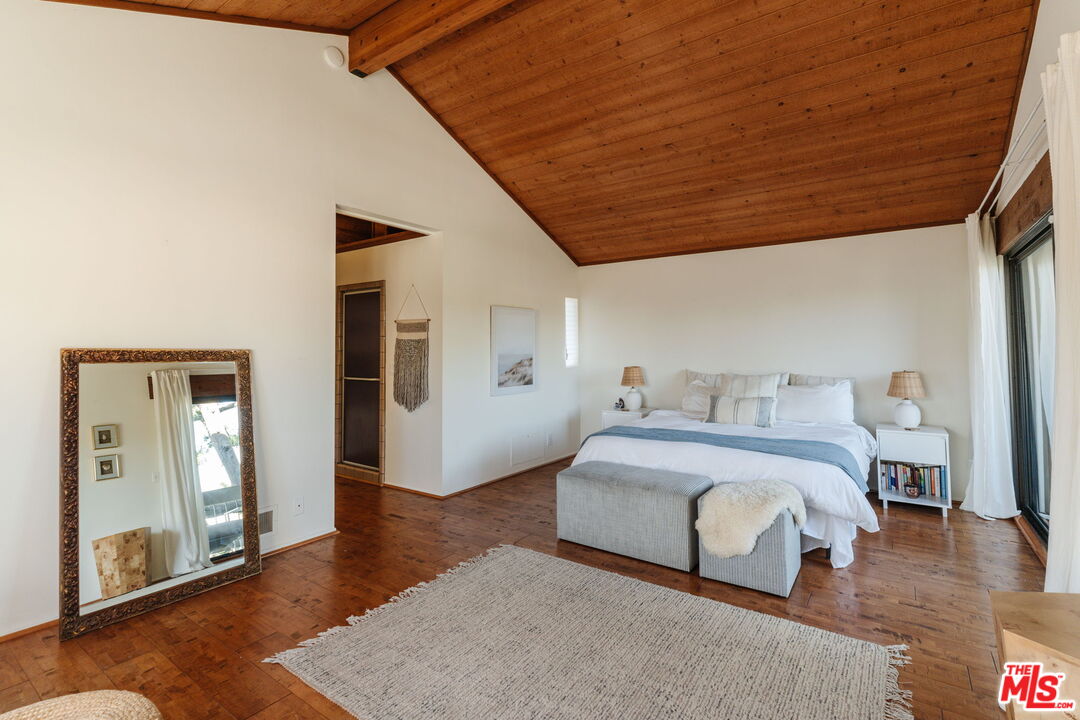 4450 Alla Road Los Angeles, CA 90066 - Photo 14 of 43 Gallery Image 14