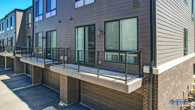 $3,500 | 2326 Venture Drive, Schaumburg, IL 60173