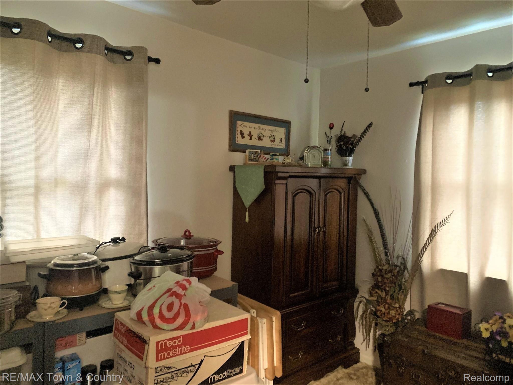 13396 Duffield Road Montrose, MI 48457 - Photo 14 of 28 duffield bed2.jpg