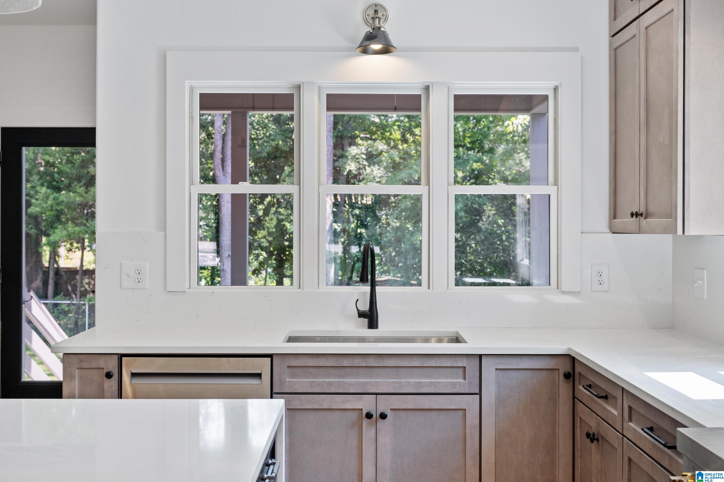 531 Oxmoor Road Birmingham, AL 35209 - Photo 19 of 47