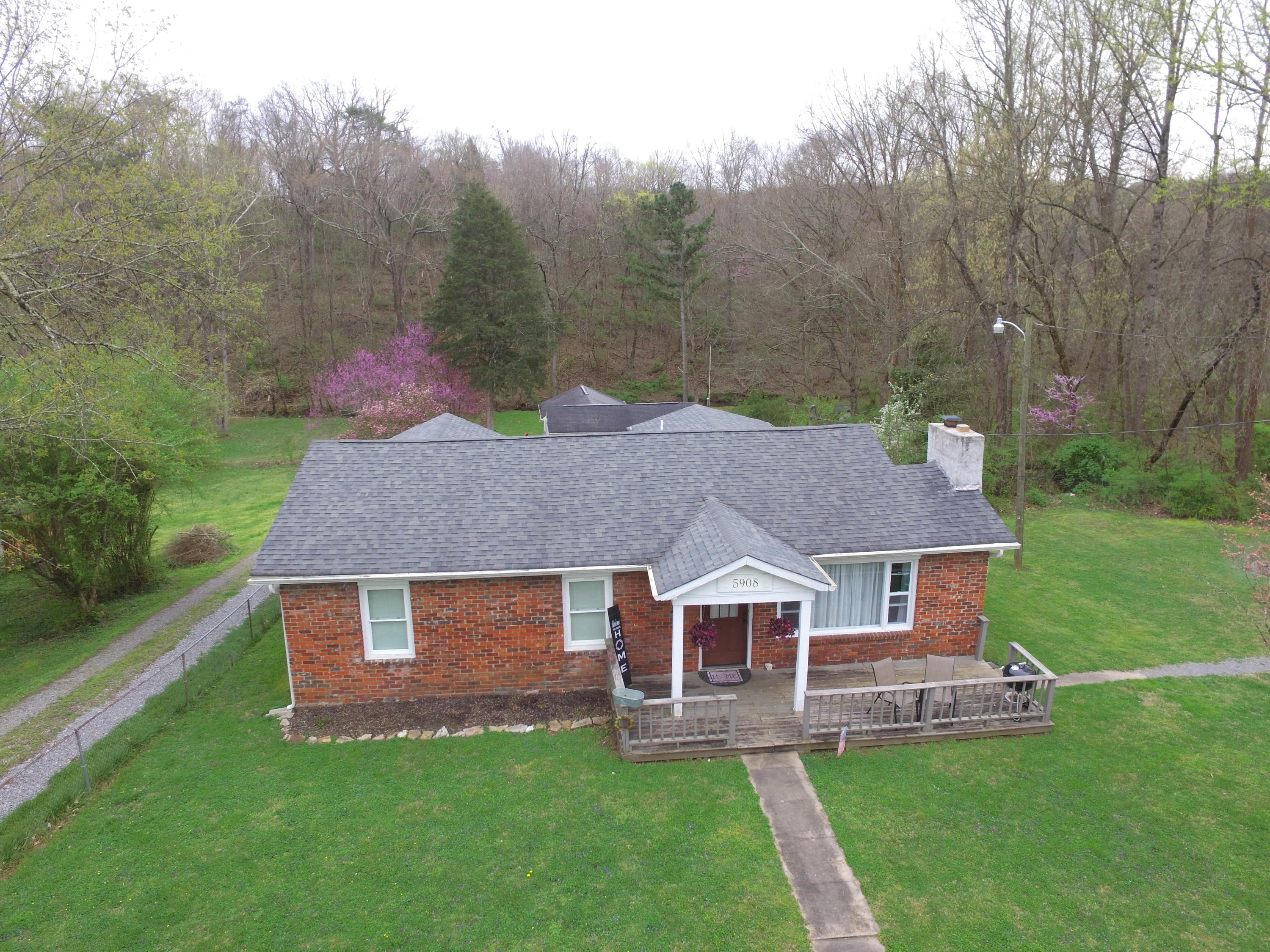 5908 Atkins Road Knoxville, TN 37918 - Photo 3 of 20 2020-03-30 14.59.00