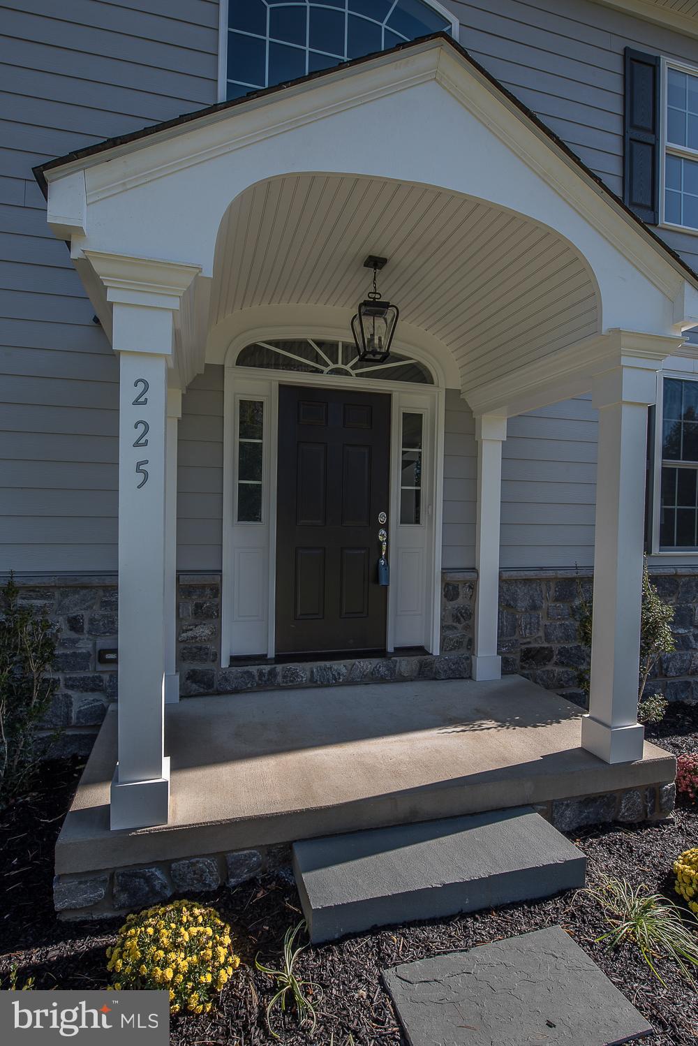 323 Abbey Road Berwyn, PA 19312 - Photo 4 of 54 Gallery Image 4