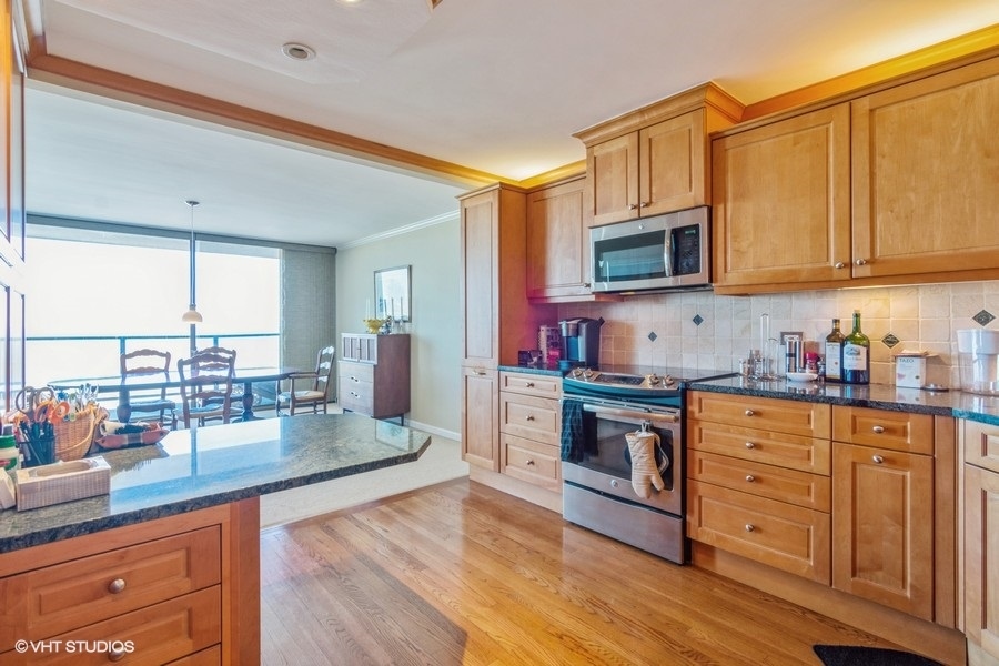 1500 Sheridan Road, Unit 7I Wilmette, IL 60091 - Photo 3 of 15