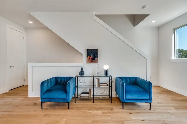 $499,000 | 3940 Spring Valley Road, Unit 1, Farmers Branch, TX 75244