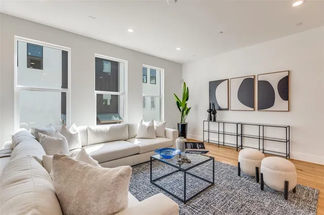 $499,000 | 3940 Spring Valley Road, Unit 1, Farmers Branch, TX 75244