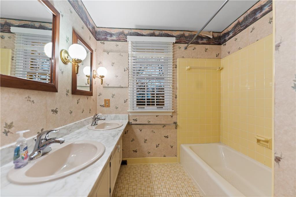 1901 Highgate Road Pittsburgh, PA 15241 - Photo 23 of 33 Gallery Image 23