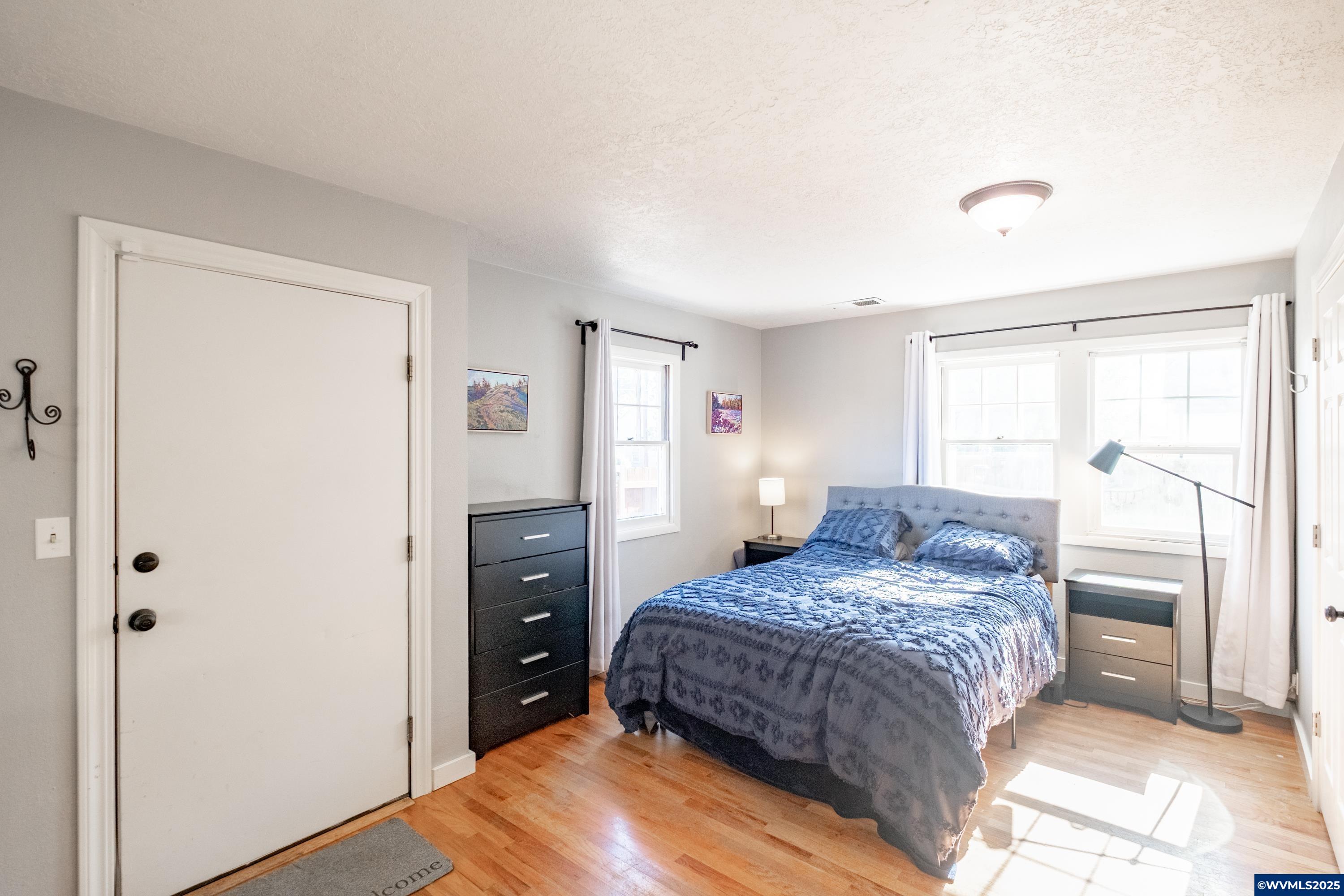 906 Southwest 11th Avenue Albany, OR 97321 - Photo 25 of 49