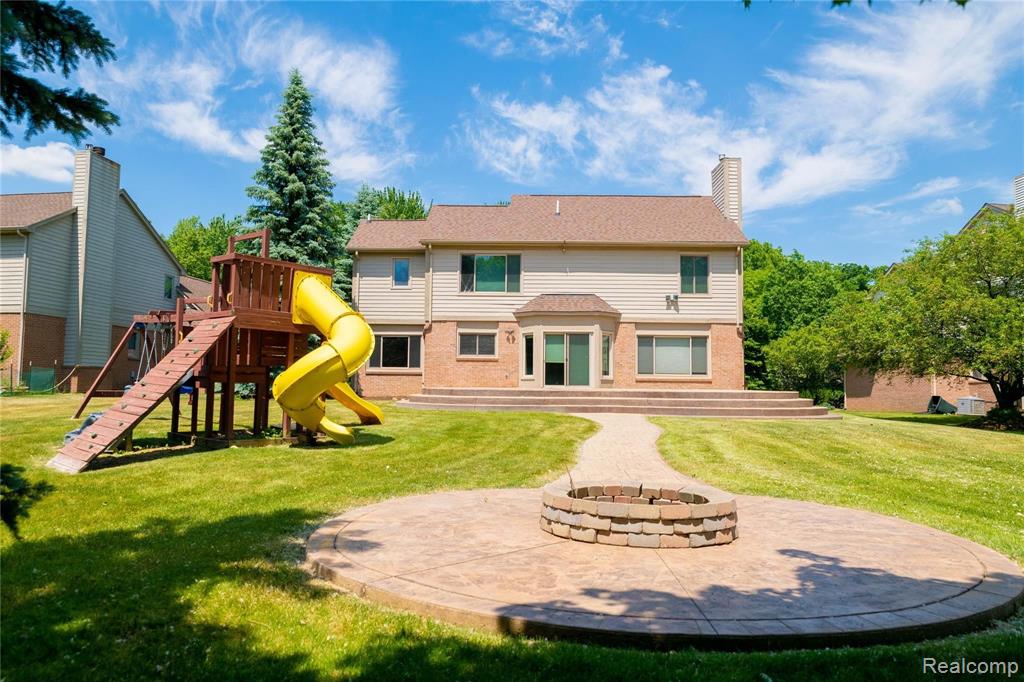 743 Woodfield Way Rochester Hills, MI 48307 - Photo 8 of 27