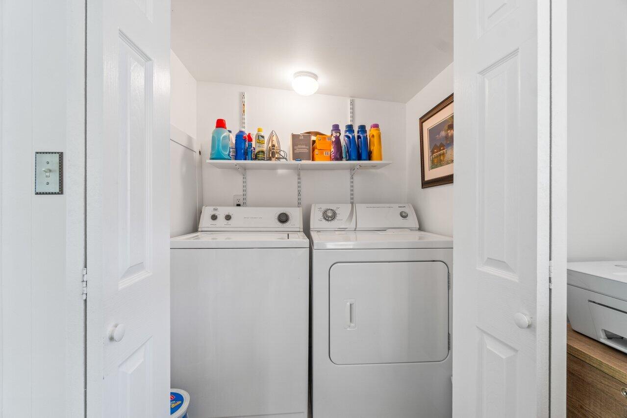8388 Chisum Trail Boca Raton, FL 33433 - Photo 11 of 26 018-8388ChisumTrail-BocaRaton-FL-33433-S