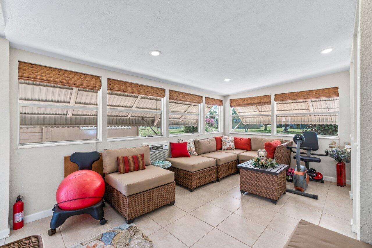 8388 Chisum Trail Boca Raton, FL 33433 - Photo 12 of 26 020-8388ChisumTrail-BocaRaton-FL-33433-S
