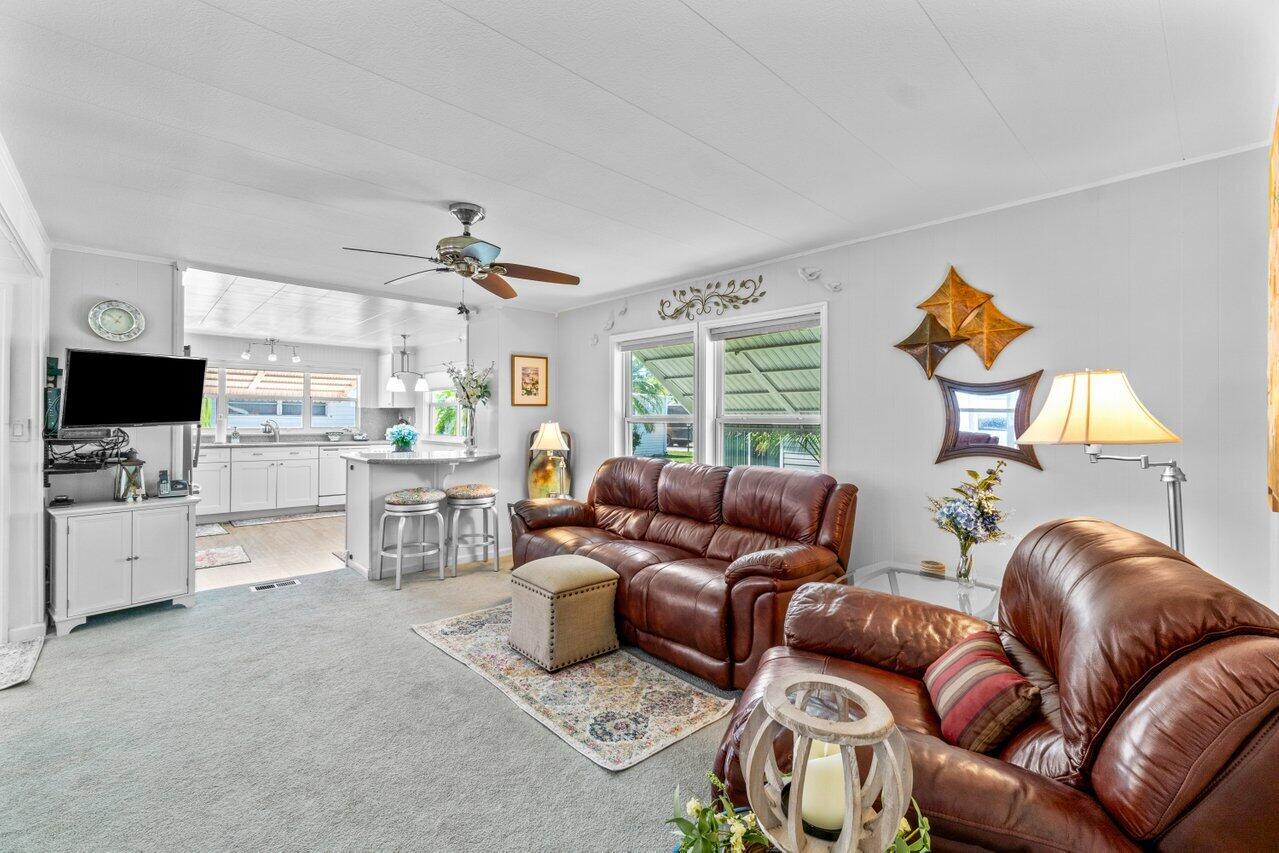 8388 Chisum Trail Boca Raton, FL 33433 - Photo 8 of 26 015-8388ChisumTrail-BocaRaton-FL-33433-S