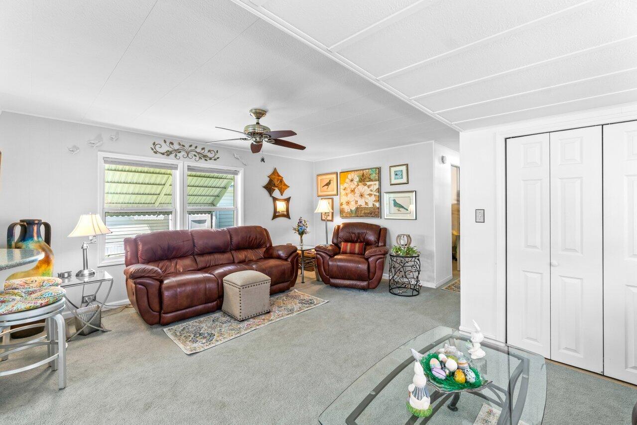 8388 Chisum Trail Boca Raton, FL 33433 - Photo 9 of 26 014-8388ChisumTrail-BocaRaton-FL-33433-S