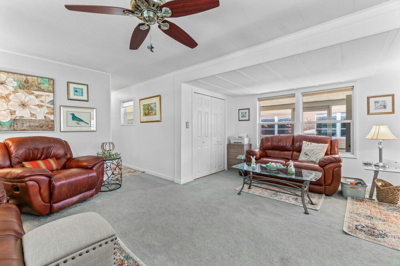 8388 Chisum Trail Boca Raton, FL 33433 - Photo 10 of 26 019-8388ChisumTrail-BocaRaton-FL-33433-S
