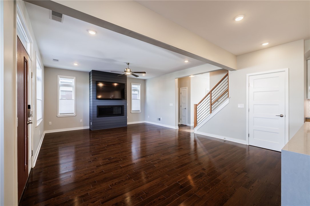 76 Charlotte Street Rochester, NY 14607 - Photo 7 of 47
