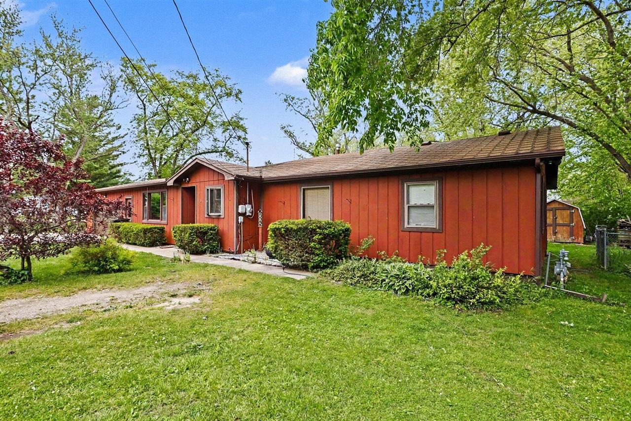8223 Forest Beach Road Watervliet, MI 49098 - Photo 8 of 20