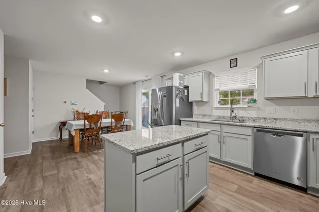 $1,875 | 107 Walton Drive, New Bern, NC 28562