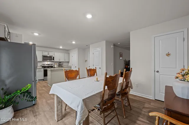 $1,875 | 107 Walton Drive, New Bern, NC 28562