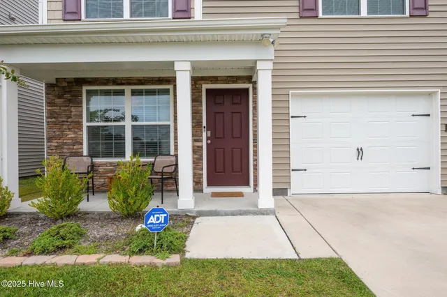 $1,875 | 107 Walton Drive, New Bern, NC 28562