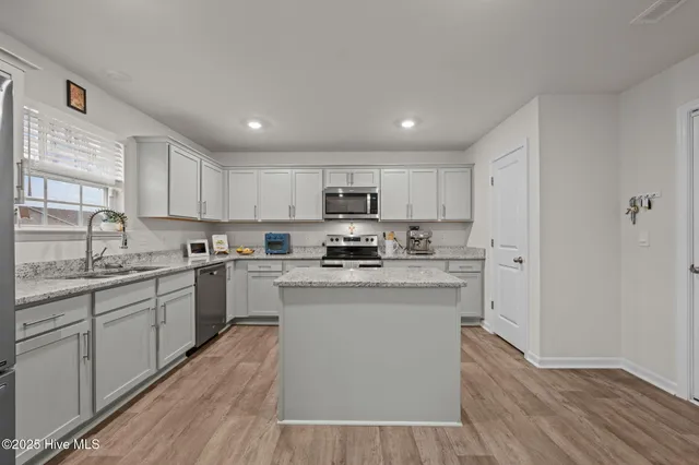 $1,875 | 107 Walton Drive, New Bern, NC 28562