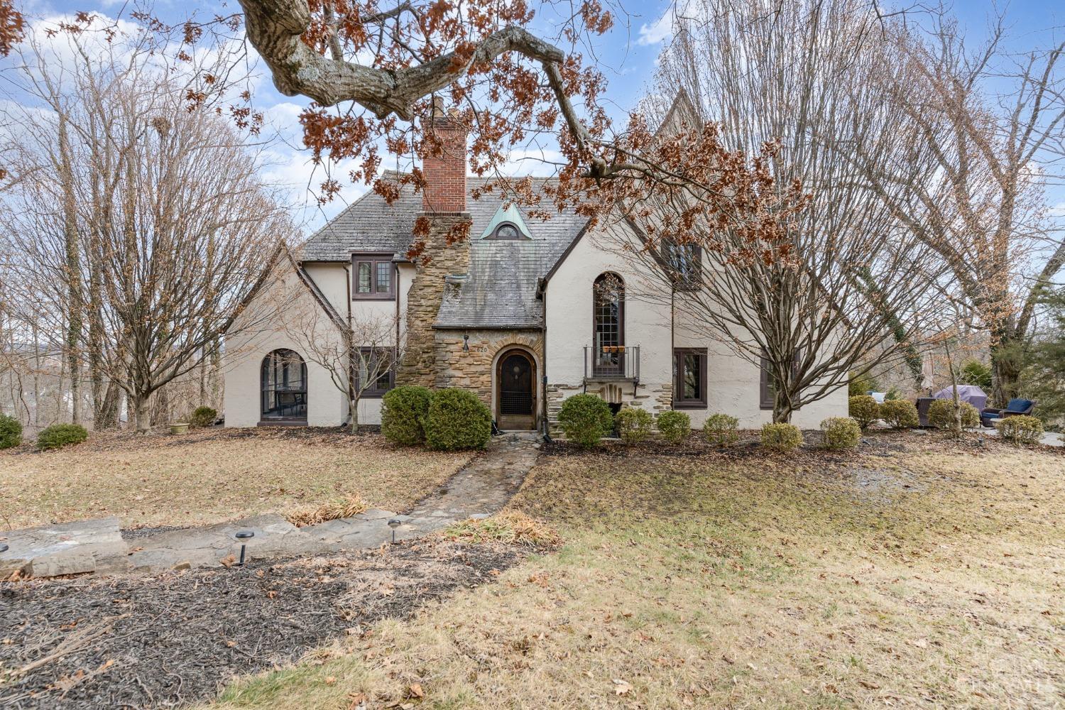 620 Crescent Road Hamilton, OH 45013 - Photo 1 of 35 Gallery Image 1