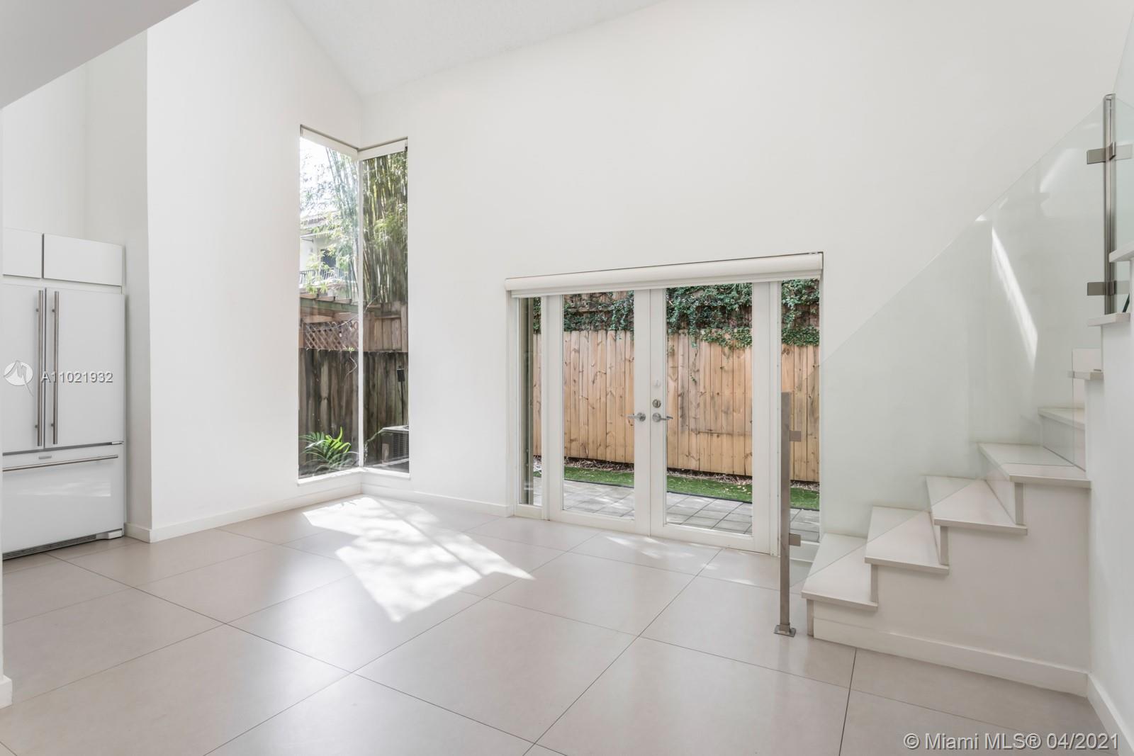 3052 Shipping Avenue, Unit 3052 Miami, FL 33133 - Photo 4 of 20