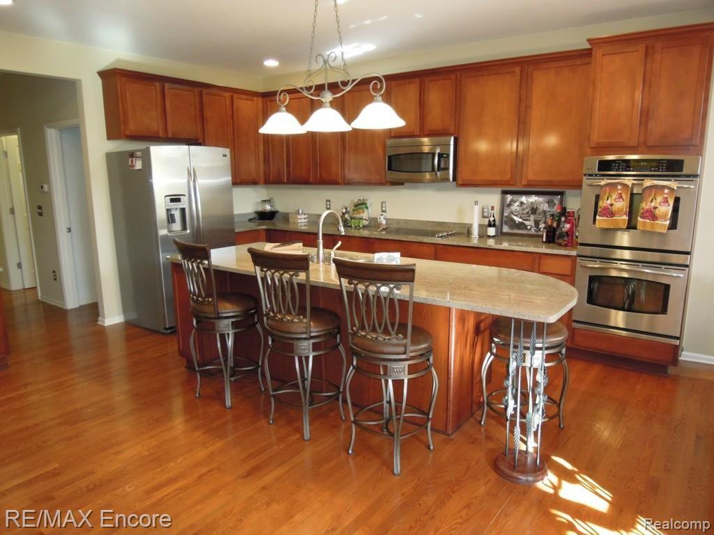 3822 Windingbrook Circle, Unit 8 Rochester Hills, MI 48309 - Photo 15 of 64