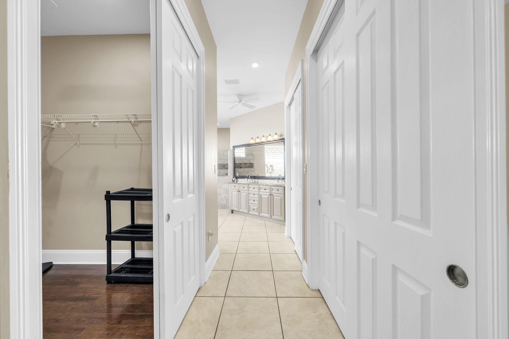 4595 Sailmaker Lane Destin, FL 32541 - Photo 28 of 50 a view of a hallway