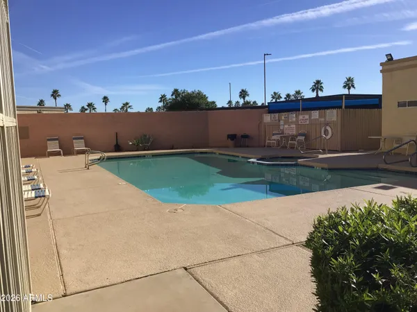 $1,050 | 12221 West Bell Road, Unit 105, Surprise, AZ 85378
