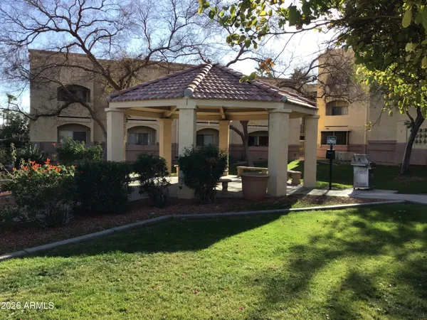 $1,050 | 12221 West Bell Road, Unit 105, Surprise, AZ 85378