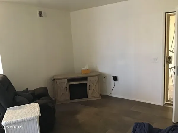 $1,050 | 12221 West Bell Road, Unit 105, Surprise, AZ 85378