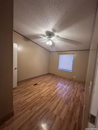 $1,500 | 738 Farm To Market Road 1283, Unit B, Pipe Creek, TX 78063