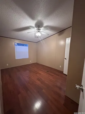 $1,500 | 738 Farm To Market Road 1283, Unit B, Pipe Creek, TX 78063