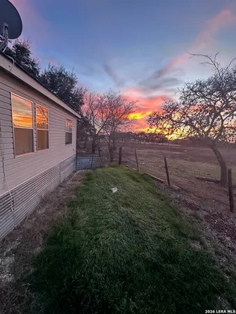 $1,500 | 738 Farm To Market Road 1283, Unit B, Pipe Creek, TX 78063