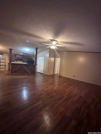 $1,500 | 738 Farm To Market Road 1283, Unit B, Pipe Creek, TX 78063