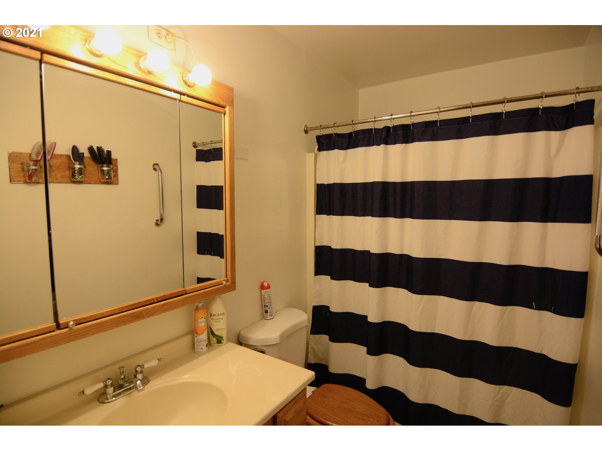 64472 Tomita Road Coos Bay, OR 97420 - Photo 14 of 32 Gallery Image 14
