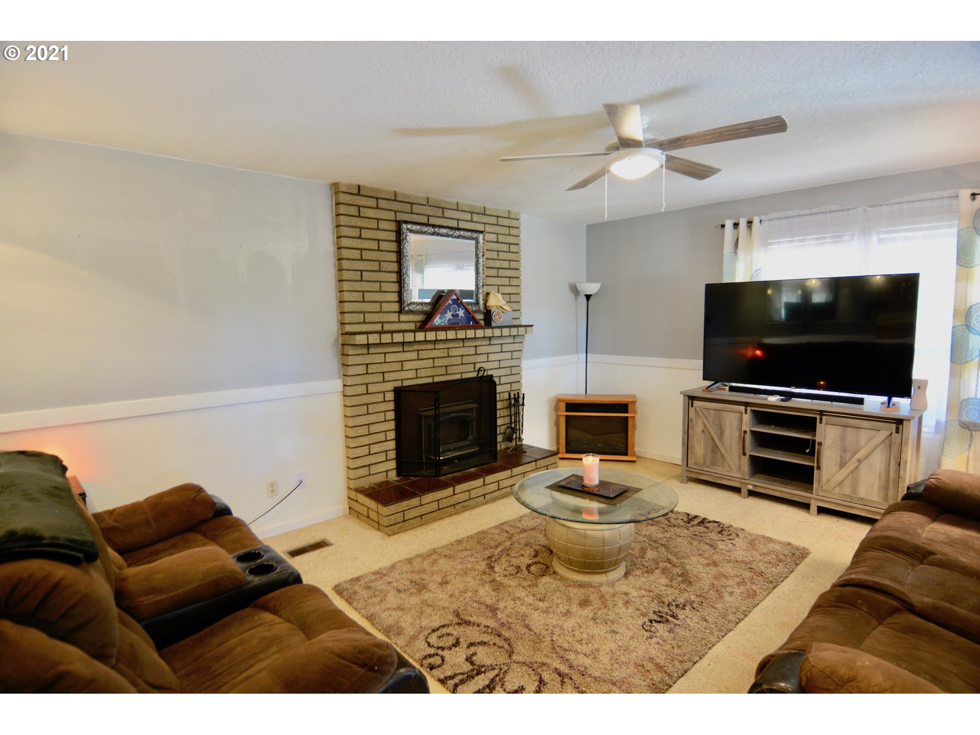 64472 Tomita Road Coos Bay, OR 97420 - Photo 6 of 32 Gallery Image 6