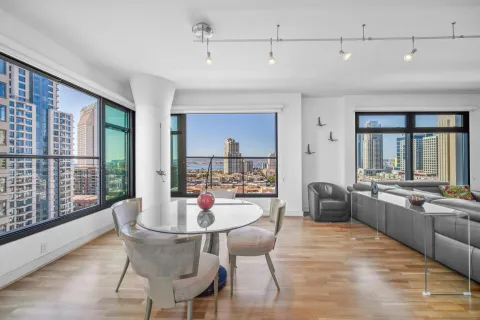 $5,200 | 645 Front Street, Unit 1506, San Diego, CA 92101