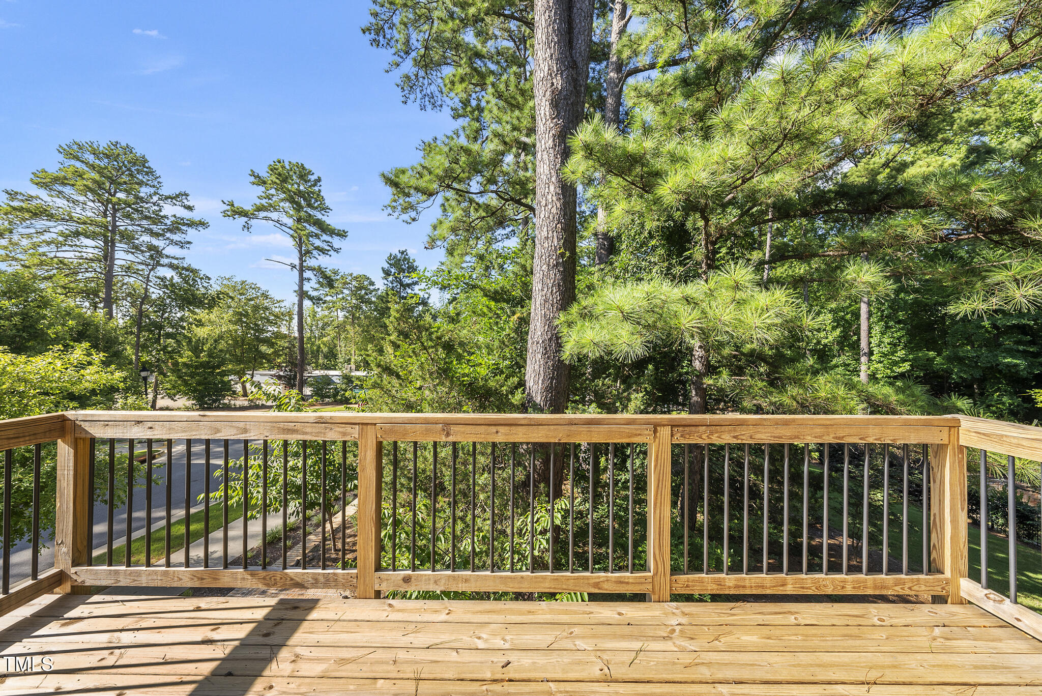 5501 Cedar Mill Drive Raleigh, NC 27606 - Photo 21 of 37 Deck