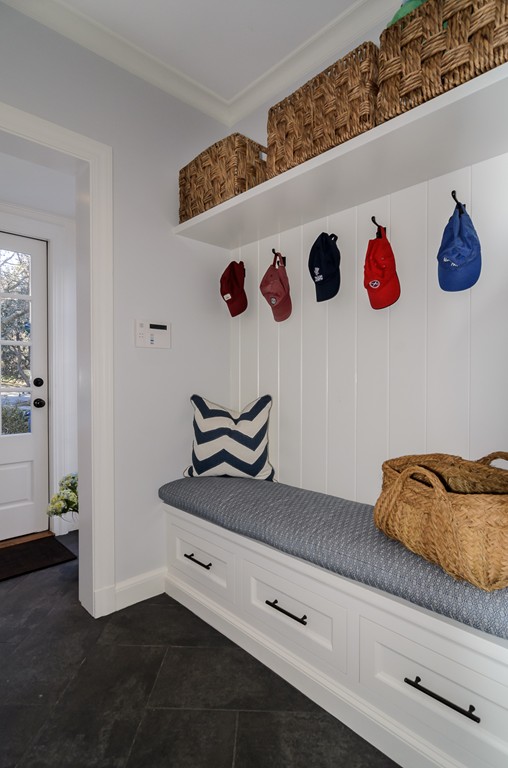 21 Carisbrooke Road Wellesley, MA 02481 - Photo 16 of 18