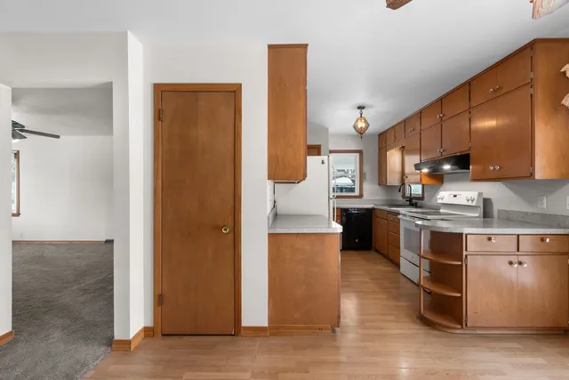 $299,900 | 1619 Orchard Drive, Manitowoc, WI 54220