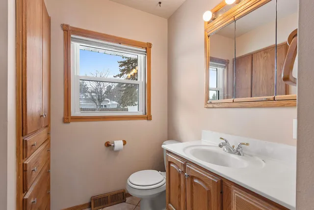 $299,900 | 1619 Orchard Drive, Manitowoc, WI 54220